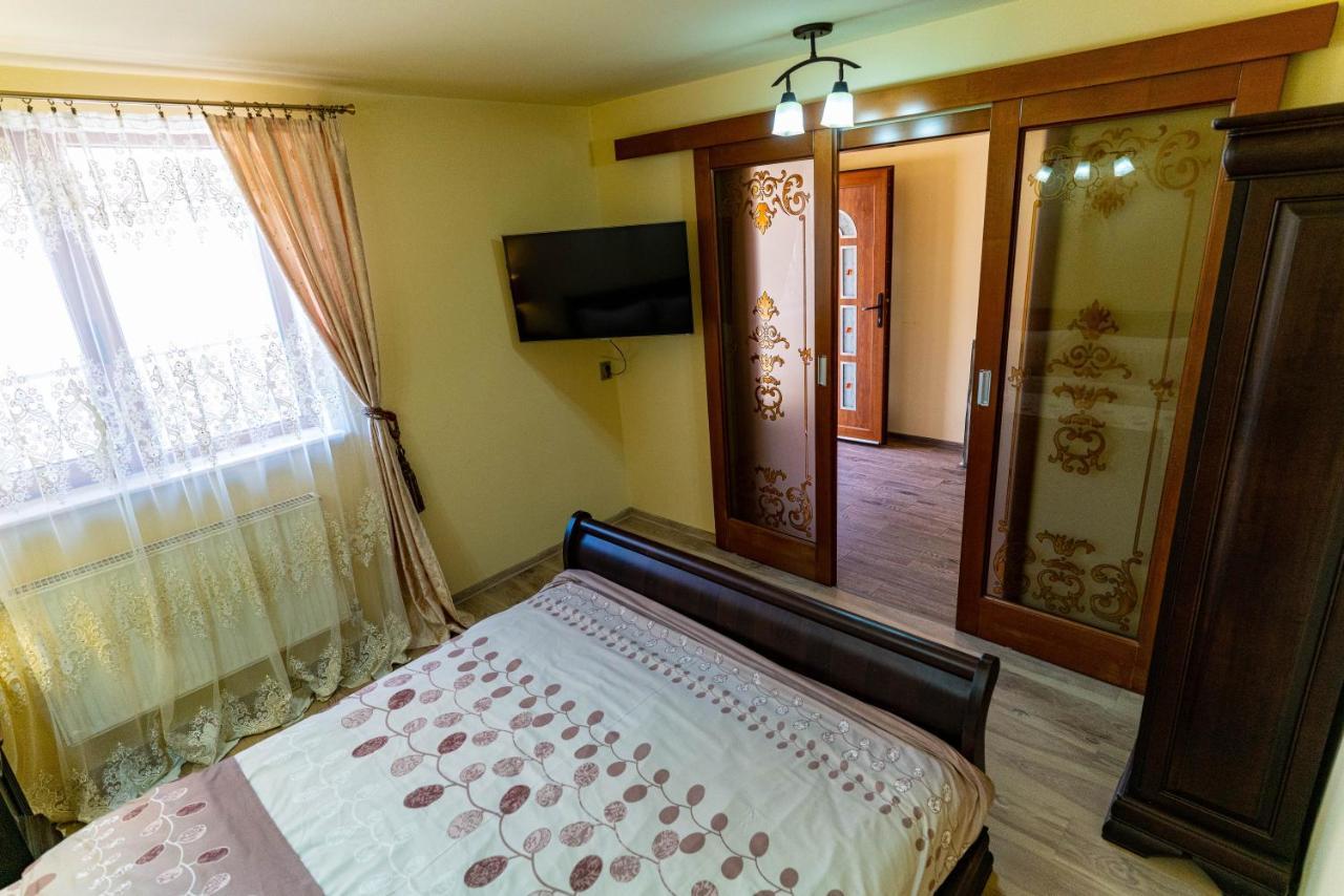 La Bebe 1 Bed Hotel Hunedoara Exterior foto